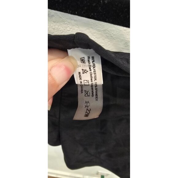 Swim Suits for All Blue and Black Floral Print Size 22W 2 Bottoms 22W - Picture 6 of 7